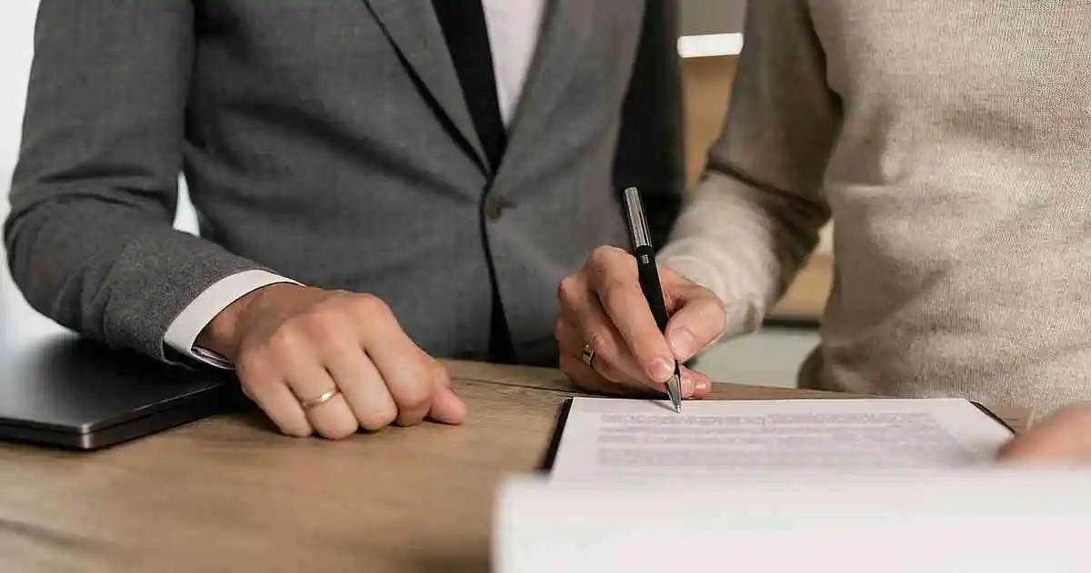 Licenciement irrégulier, trouver une solution humaine grâce à la médiation